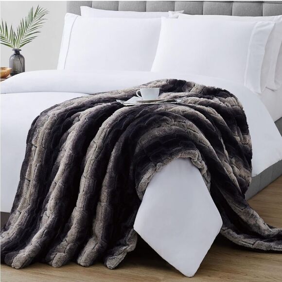 Christian Siriano Black Faux Fur Throw In Gift Box, Black And Brown Polyester - Picture 4 of 8